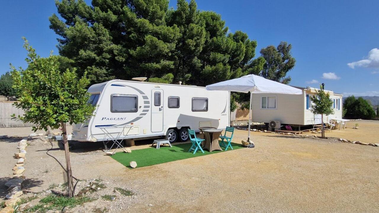 Camping Albox Bagian luar foto